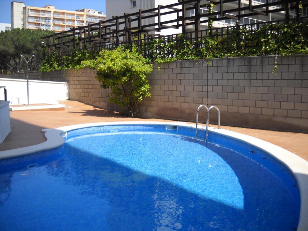 Apcostas Villa De Madrid Blanes Exterior photo